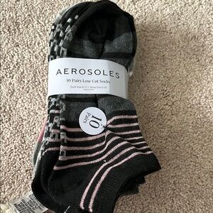 NWT Aerosoles 10 pair low cut socks